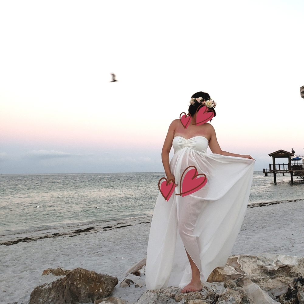 EUC Set of Champagne Flower Headband and Mommy Jennie Maxi Dress One-Size